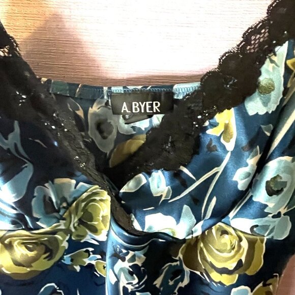 3 Shirts $25!NWOT A.BYER LACE 100% POLY DRESS SHINY ELEGANT TANK SIZE MEDIUM - Picture 5 of 8